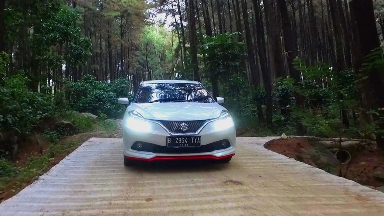 Ilustrasi perketatan aturan mobil hybrid oleh pemerintah China yang berdampak pada industri otomotif global.