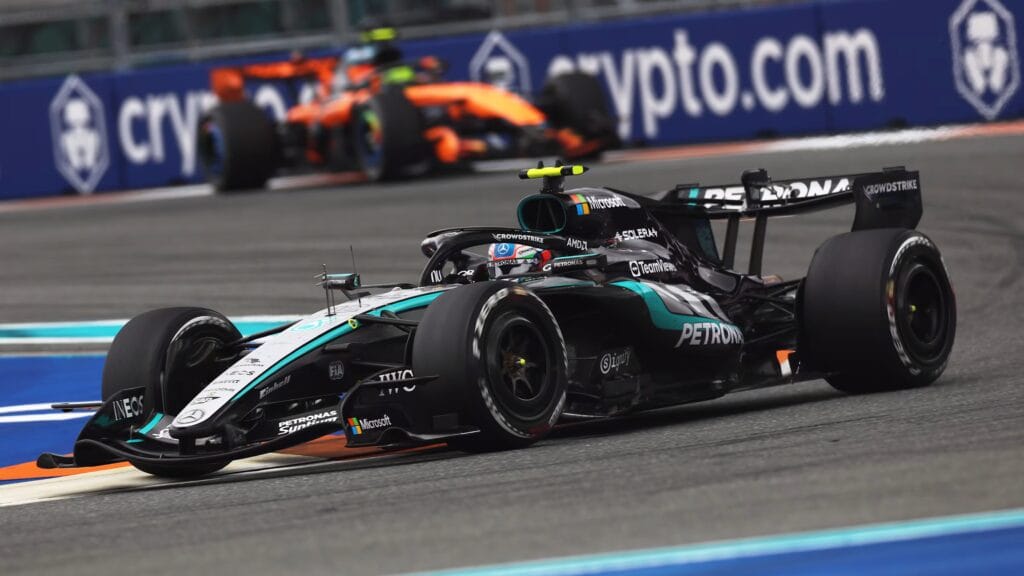 Kimi Antonelli saat membalap di lintasan F1