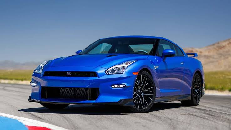 Nissan GT-R
