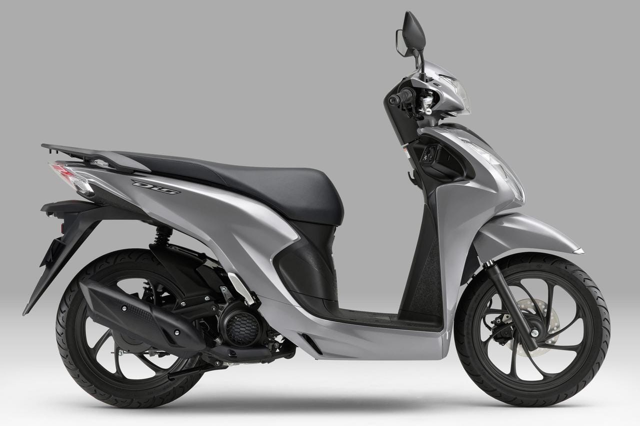 Panel instrumen analog dan kunci kontak fisik Honda Dio110 Basic (Photo: Honda)