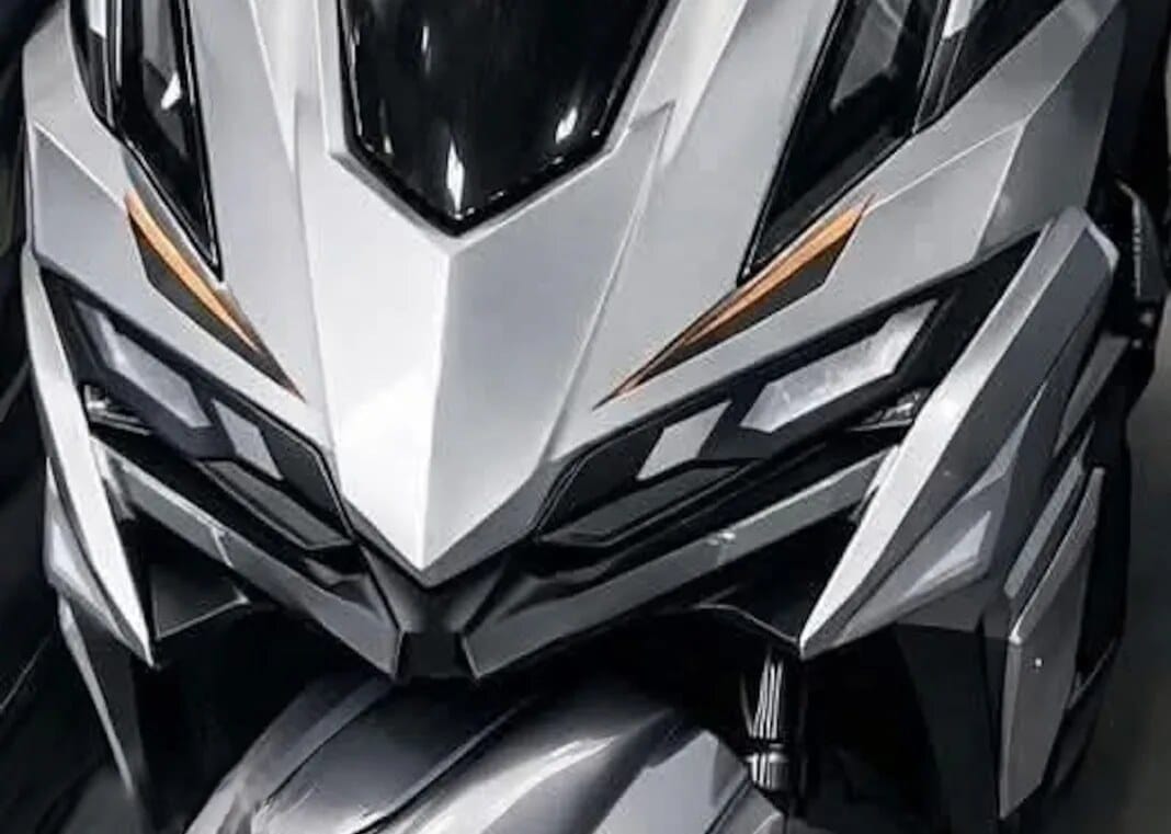 Render Honda Vario 160 facelift 2026 tampak samping dengan garis bodi dinamis