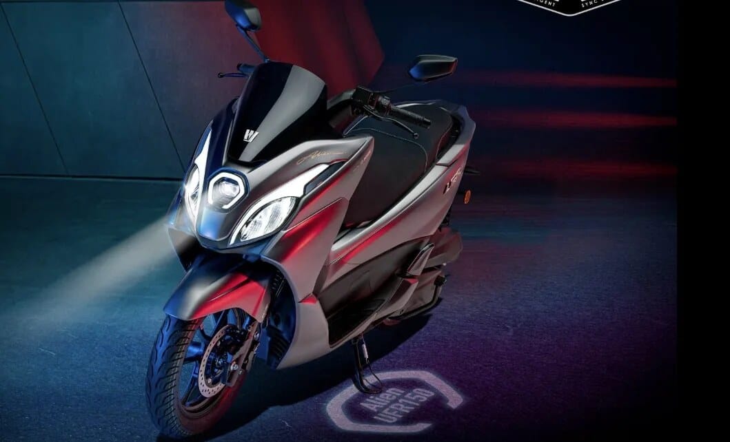 Suzuki Hajoue UFR150 skutik sporty 150cc