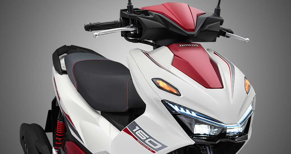 Tampilan depan Honda Air Blade 160 2026 yang sporty dengan lampu LED