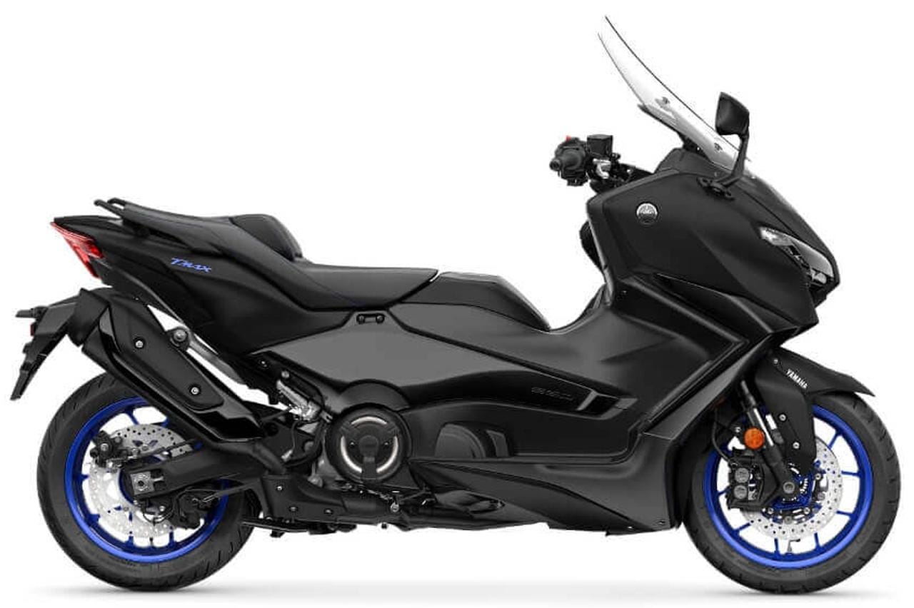 Tampilan samping Yamaha TMAX560 2026 warna hitam (Photo: Yamaha)