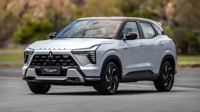 Tampilan visual Mitsubishi XForce yang diprediksi segera mendapatkan varian mesin hybrid dengan nilai NJKB mulai Rp284.000.000 di Indonesia.